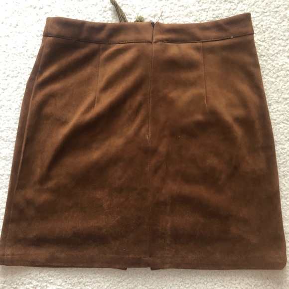 Lace up mini skirt - Picture 3 of 4